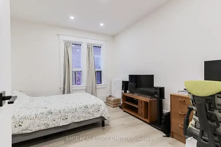 37 Rusholme Rd #1A — Photo 11
