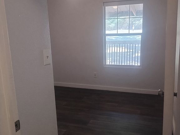 5th image of 855 Aldredge Cir