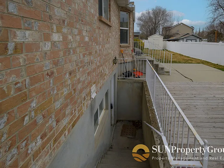 1316 W Kodiak Way — Photo 22