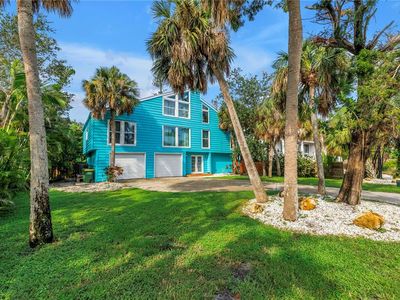 156 Siesta Dr, Sarasota, FL, 34242