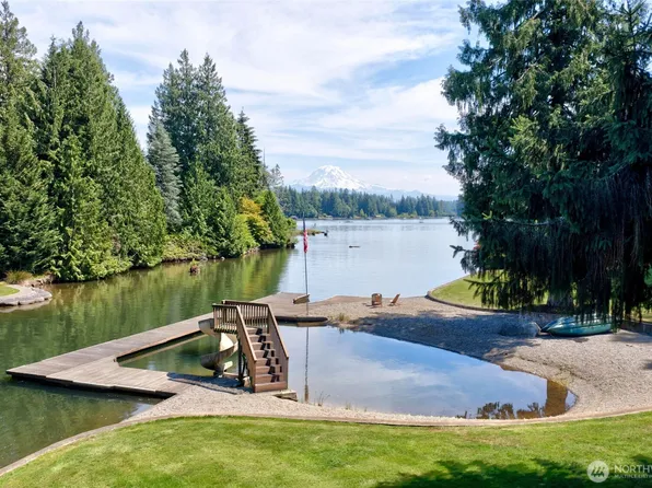 21017 Snag Island Drive East, Lake Tapps, WA 98391