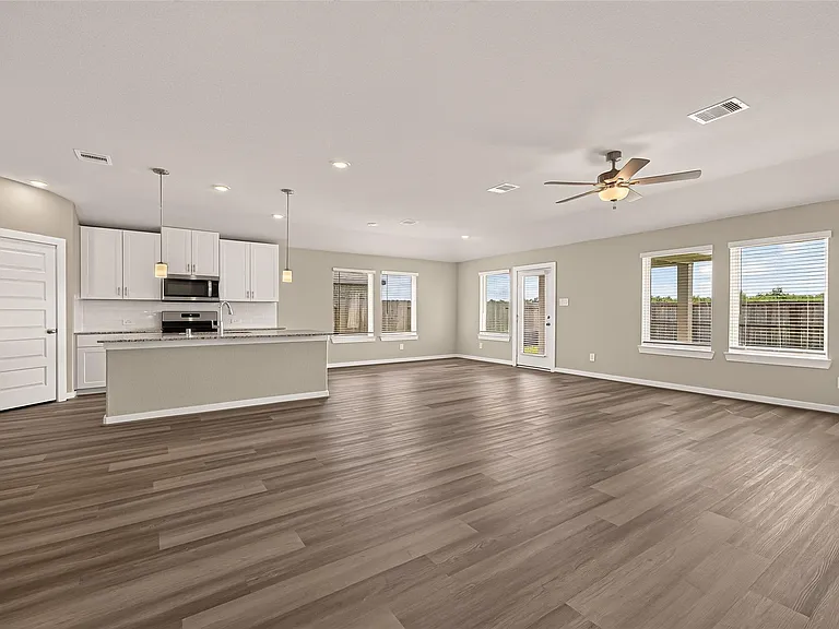 3609 Zilker Ln — Photo 2