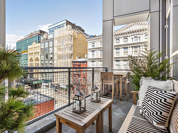 3rd image of 57 Bond St APT 4W