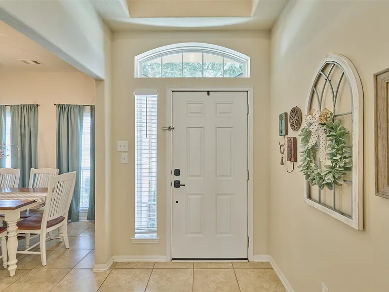 9940 Yearling Pl — Photo 6