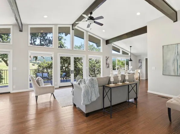 2981 Holiday Ct, Morgan Hill, CA 95037