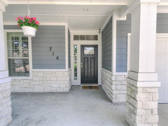 2nd image of 716 Creek Walk Pl