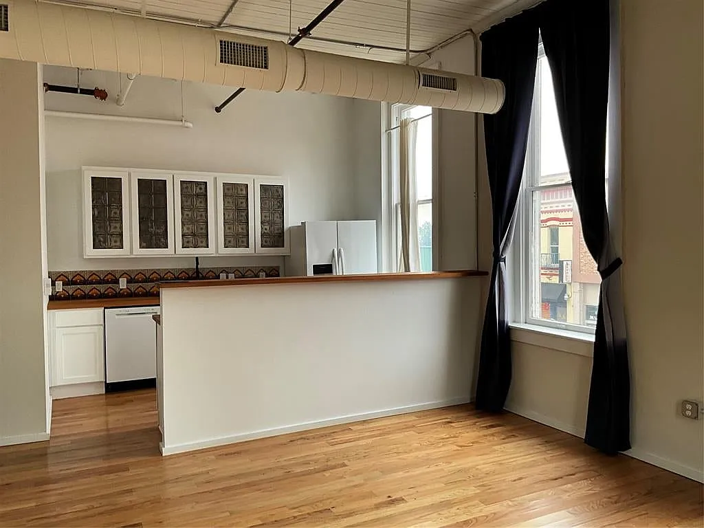 1 bed, 785 sqft, $1,480 — Photo 3