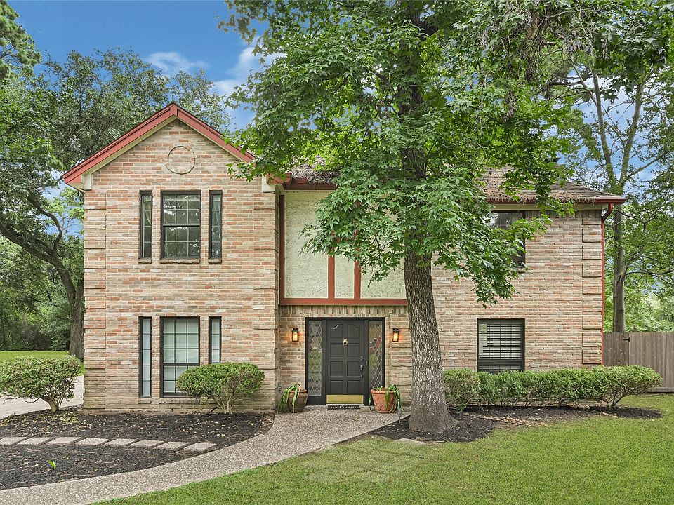 1st image of 17612 Fairway Oaks Dr