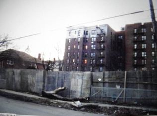 2931 Oceancrest Blvd, Far Rockaway, NY 11691