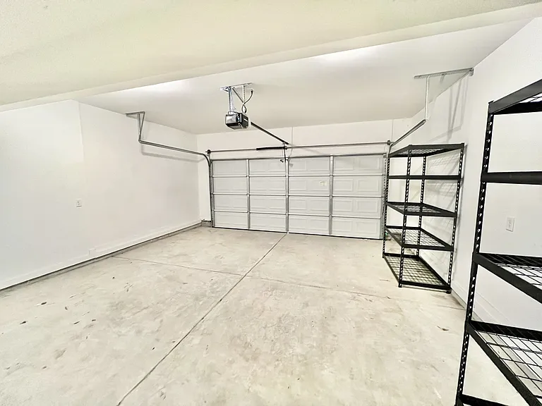 1102 Cavil Hollins Ct — Photo 43