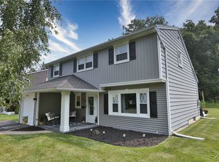 199 Norcrest Dr, Rochester, NY 14617