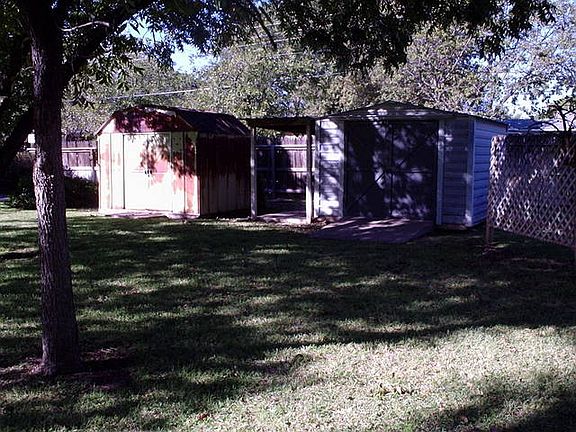 5th image of 3101 Monterrey Cir