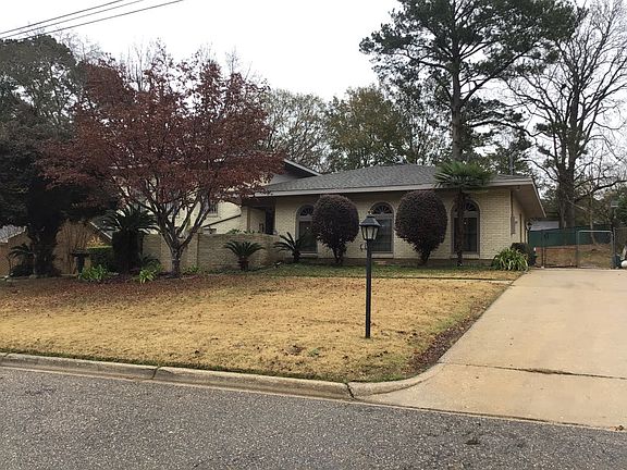 2nd image of 563 Larkin Ln