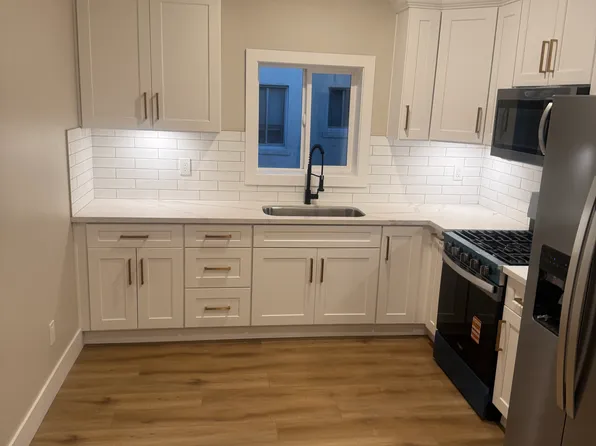 1227 E 4th St #2, Long Beach, CA 90802