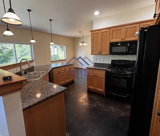 251 W Berry Ridge Rd — Photo 9