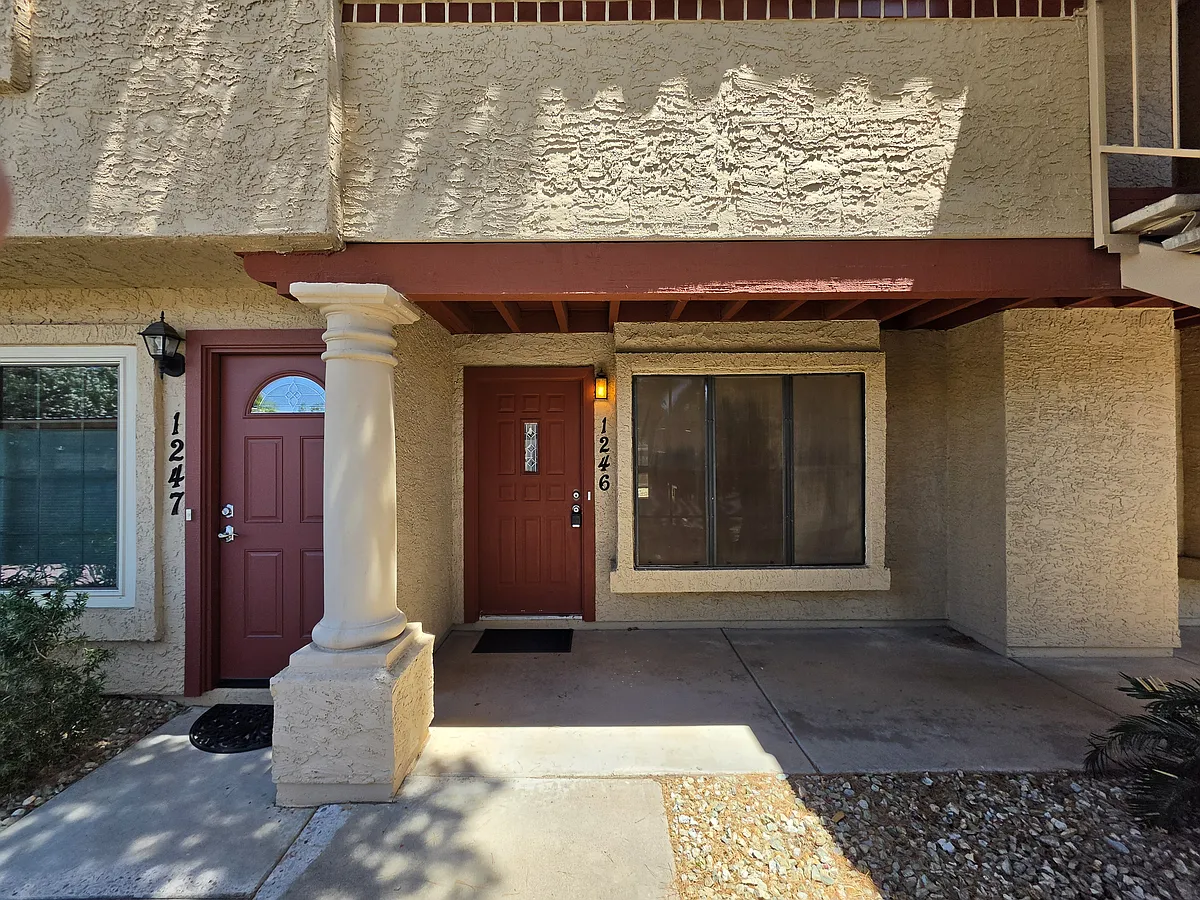 Building Photo - 4901 E Kelton Ln #1246