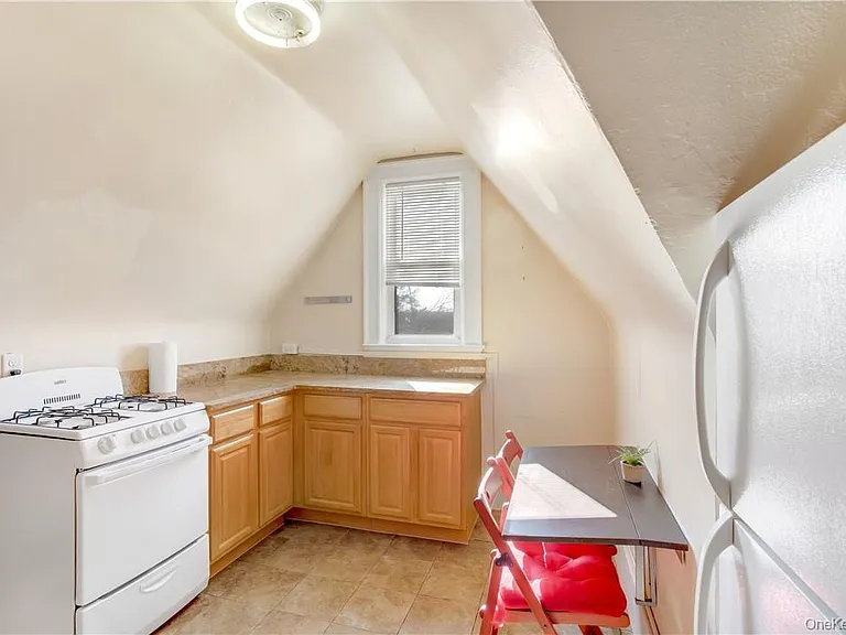 29 Neptune Ave #3 — Photo 8