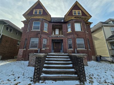 691 Clairmount St, Detroit, MI, 48202