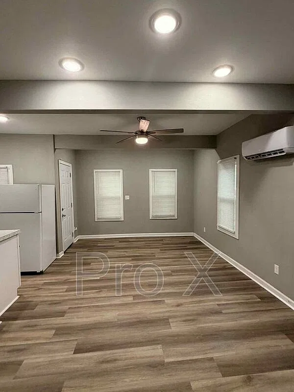 Studio, 1.0 bath, 350 sqft, $675 — Photo 2