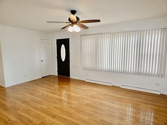 3rd image of 16017 Carol Ave