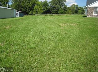 4 S Oak Ct, Keokuk, IA 52632