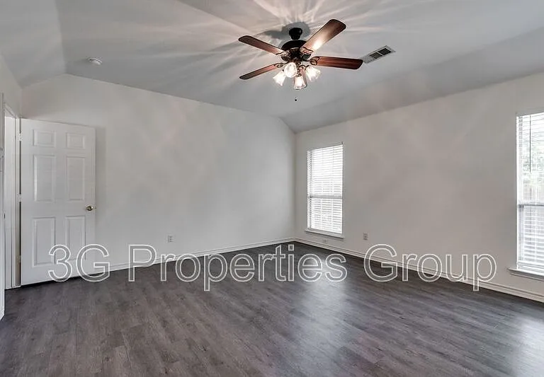 1316 Lochness Dr — Photo 23
