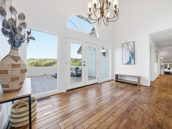 9505 York Rd, Monterey, CA 93940