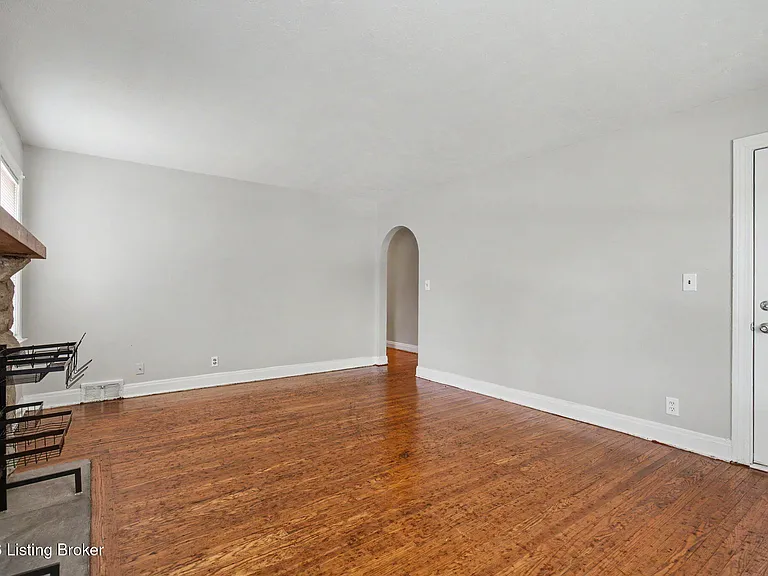4411 Southern Pkwy #1 — Photo 7