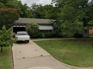 1327 Pine St, Grapevine, TX 76051