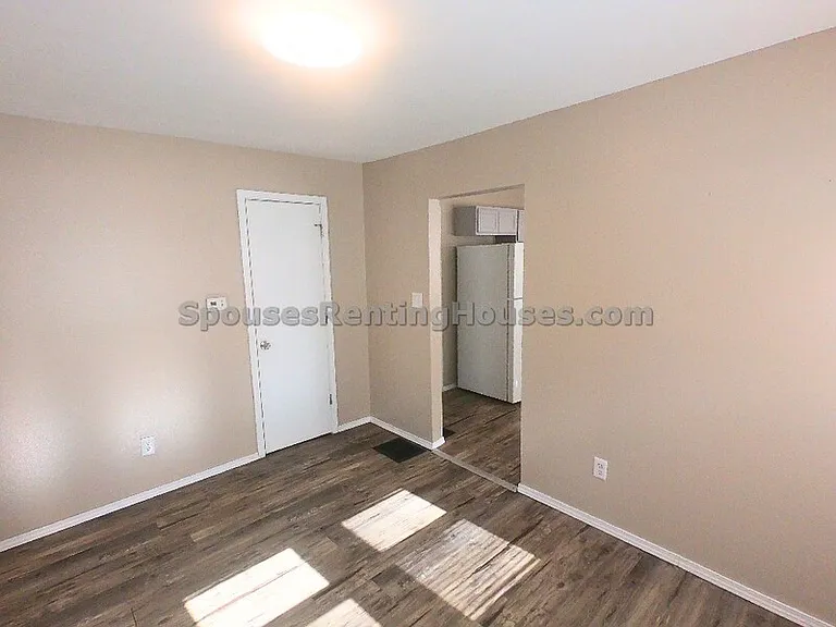 4017 E 11th St #1 — Photo 4