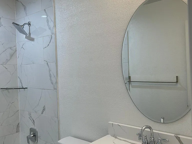 1110 Gibbs St #101 — Photo 2