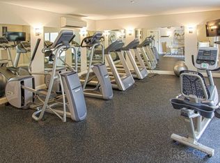 Chestnut Hill South, Hamden, CT 06514