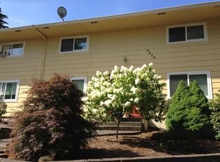 9870 SW McKenzie St #3, Portland, OR 97223