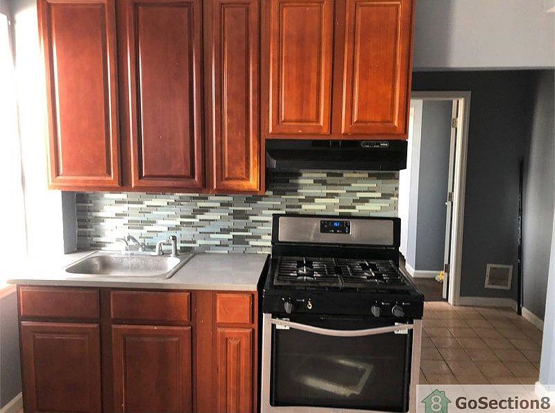 1st image of 371 Nye Ave