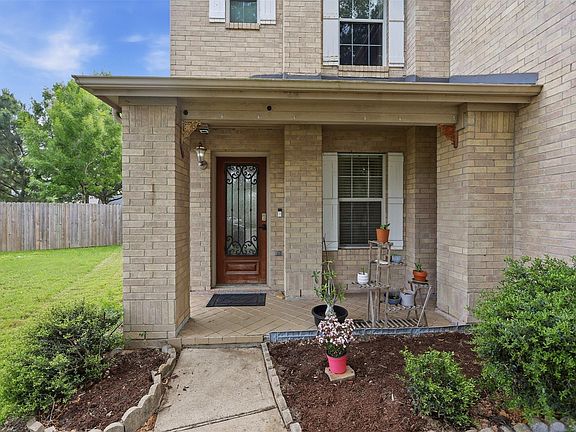 3rd image of 3803 Banks Ridge Ln