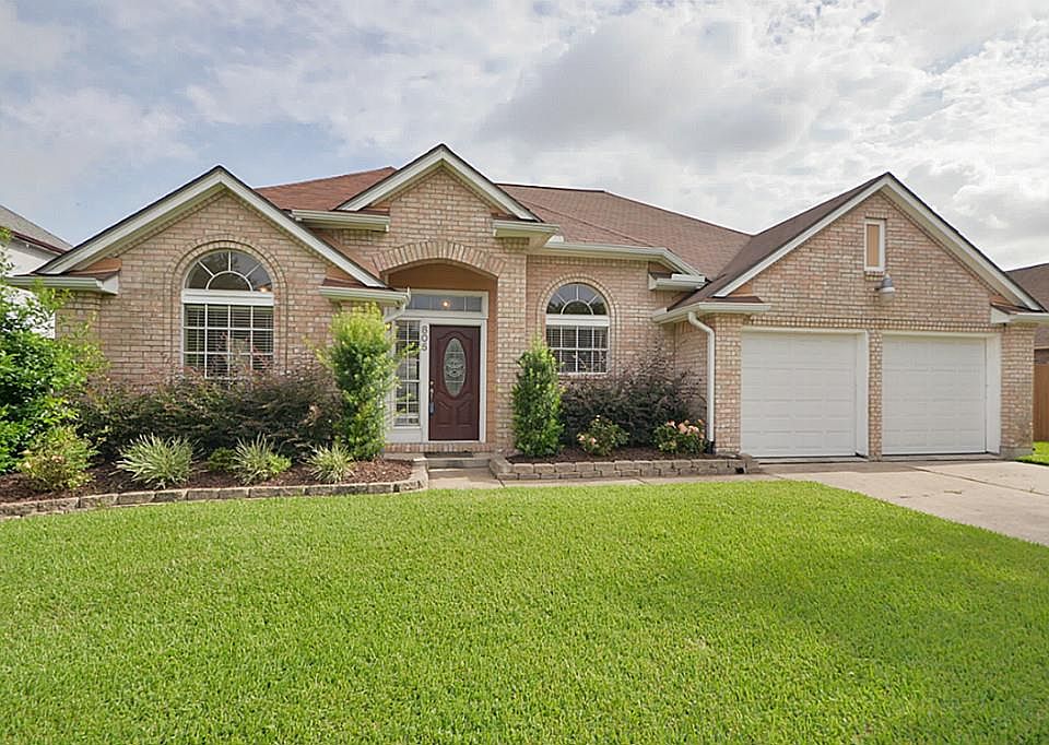 1st image of 805 Bayou Bend Dr