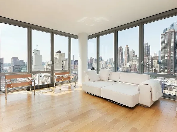 310 W 52nd St APT 18H, New York, NY 10019