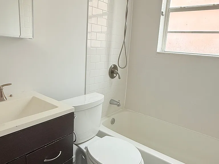 822 Meridian Ave — Photo 4