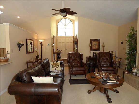 2nd image of 463 Longmeadow Ln