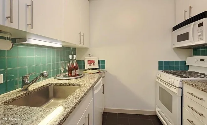 Rented by Corcoran | media 27