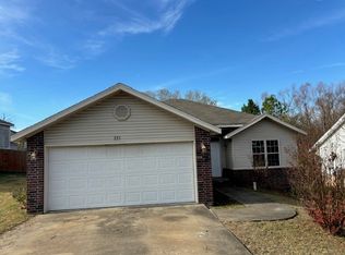 235 Holly St, Huntsville, AR 72740