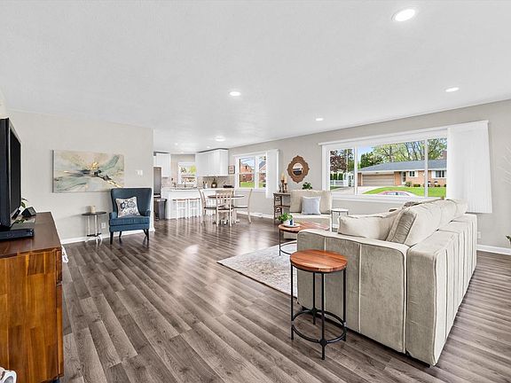 2nd image of 7729 W Cold Spring ROAD