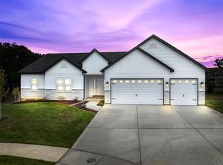 513 Spruce Hollow Ct, Wentzville, MO 63385