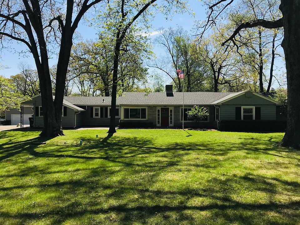 1st image of 10838 N Oak Lynn Dr