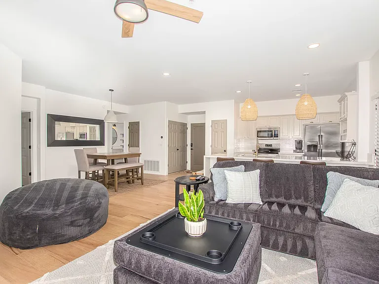 11500 E Cochise Dr #1060 — Photo 9