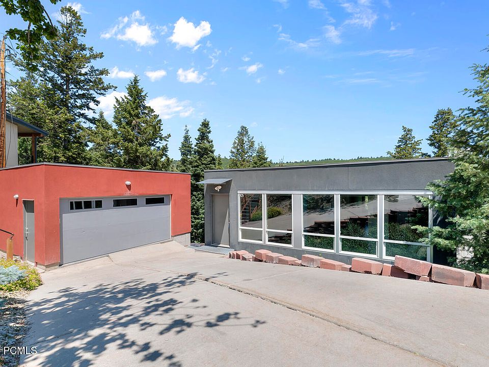 1st image of 105 Crestview Cir