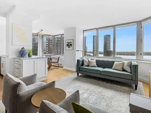 500 W 43rd St APT 37A, New York, NY 10036