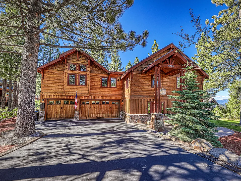 13165 Pinnacle Loop