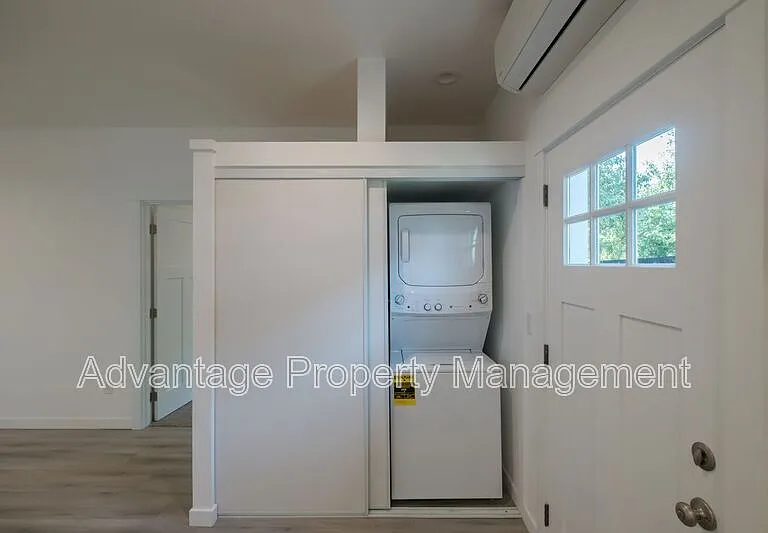 2190 SE Marion St — Photo 10