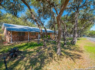 751 Valley Oaks Dr, Canyon Lake, TX 78133